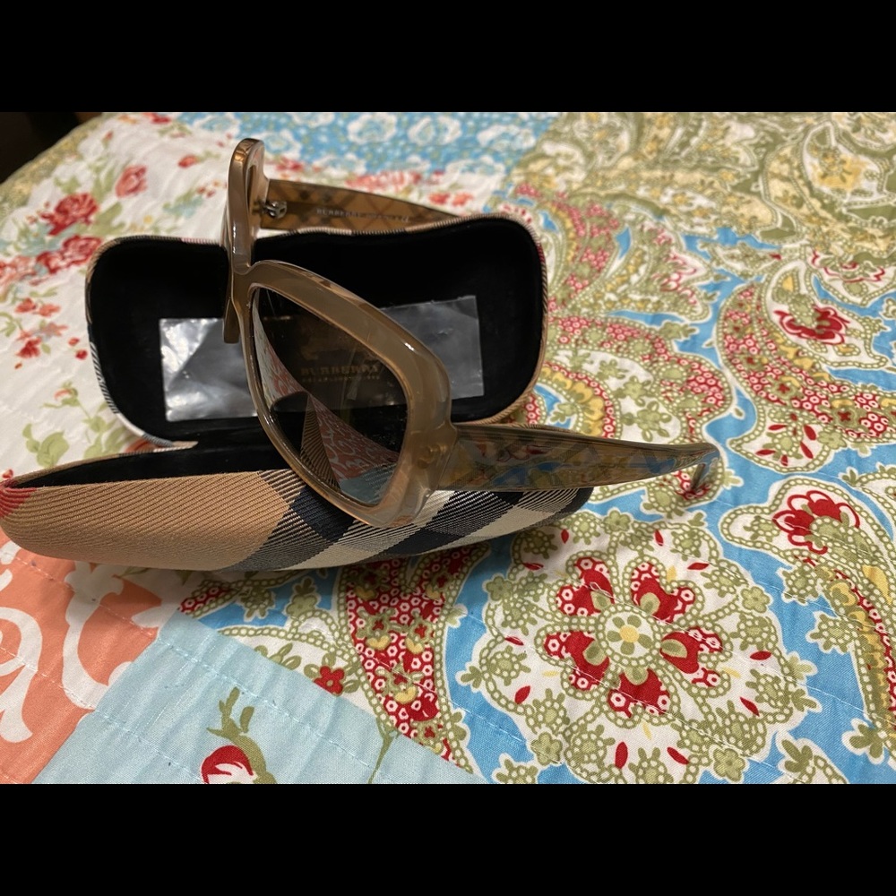 Burberry sunglasses